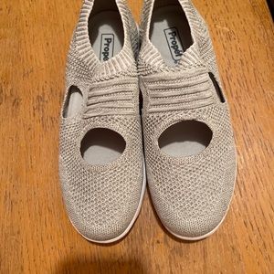 PROPET TRAVELACTIV SLIP-ONS W/BOX